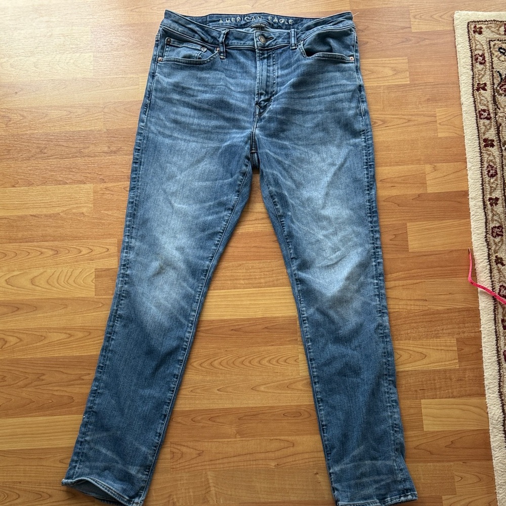 American Eagle Outfitters Men’s Washed Blue Slim Straight Jeans